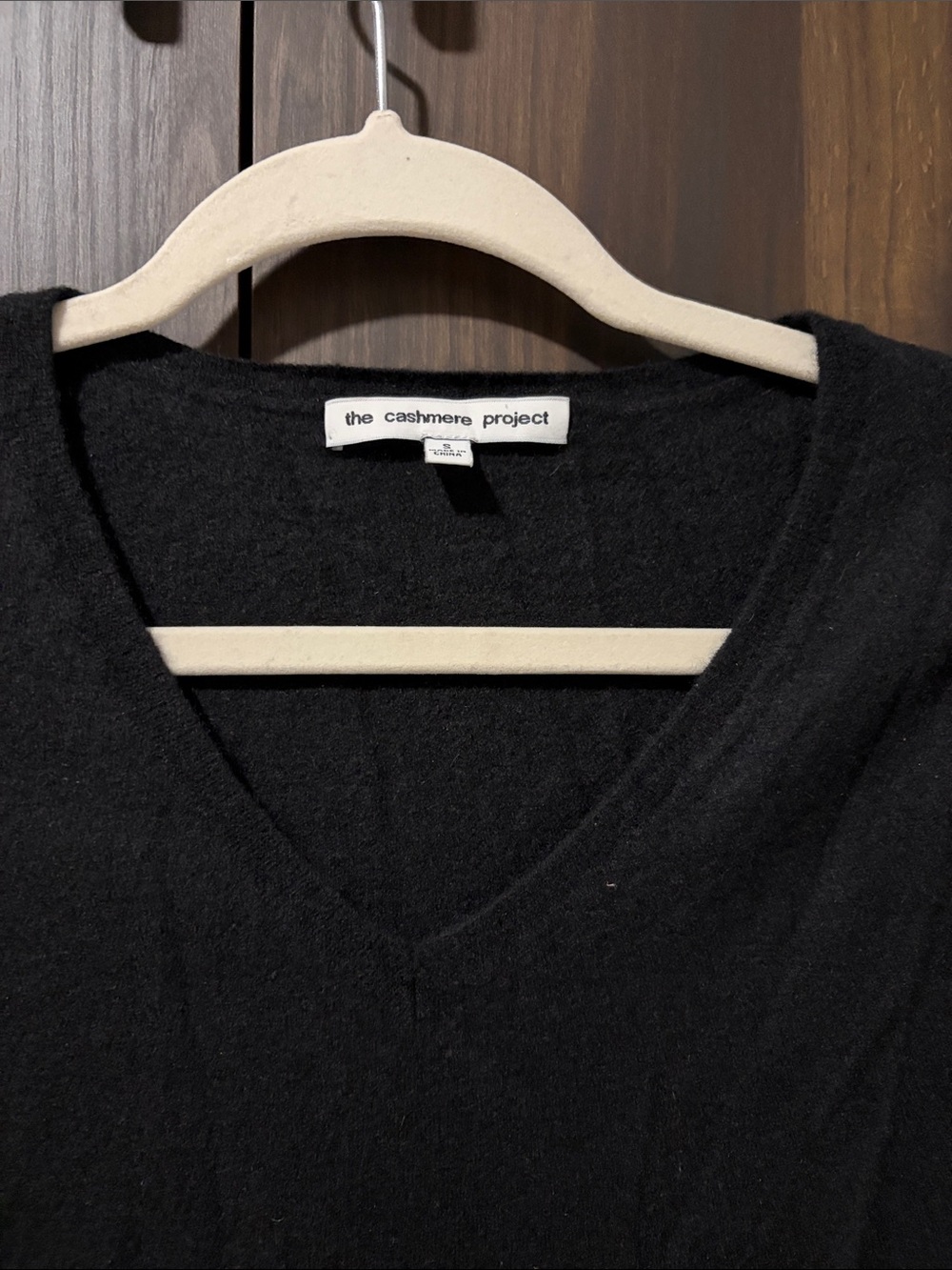 Black V-Neck Sweater - The Cashmere Project - Picture 2 of 3